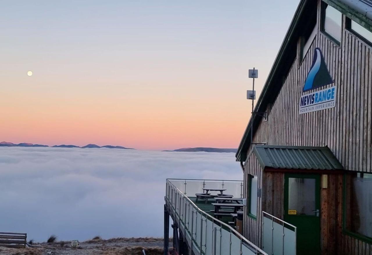 The Base Camp Hotel, Nevis Range Fort William Esterno foto